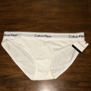 Calvin Klein Women’s  *MEDIUM* NEW WITH TAGS